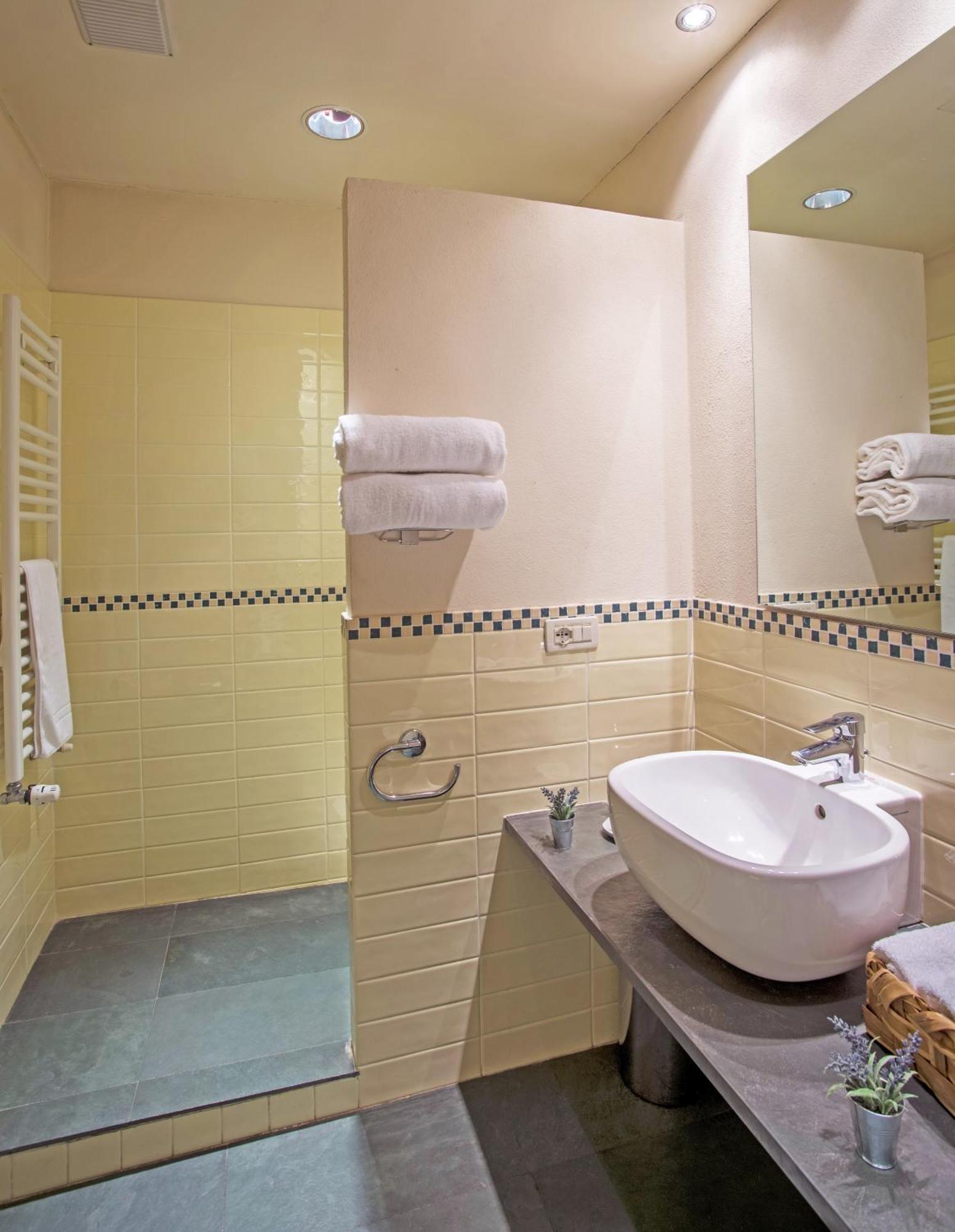 Hotel Antico Podere Propano Saluzzo Exterior photo