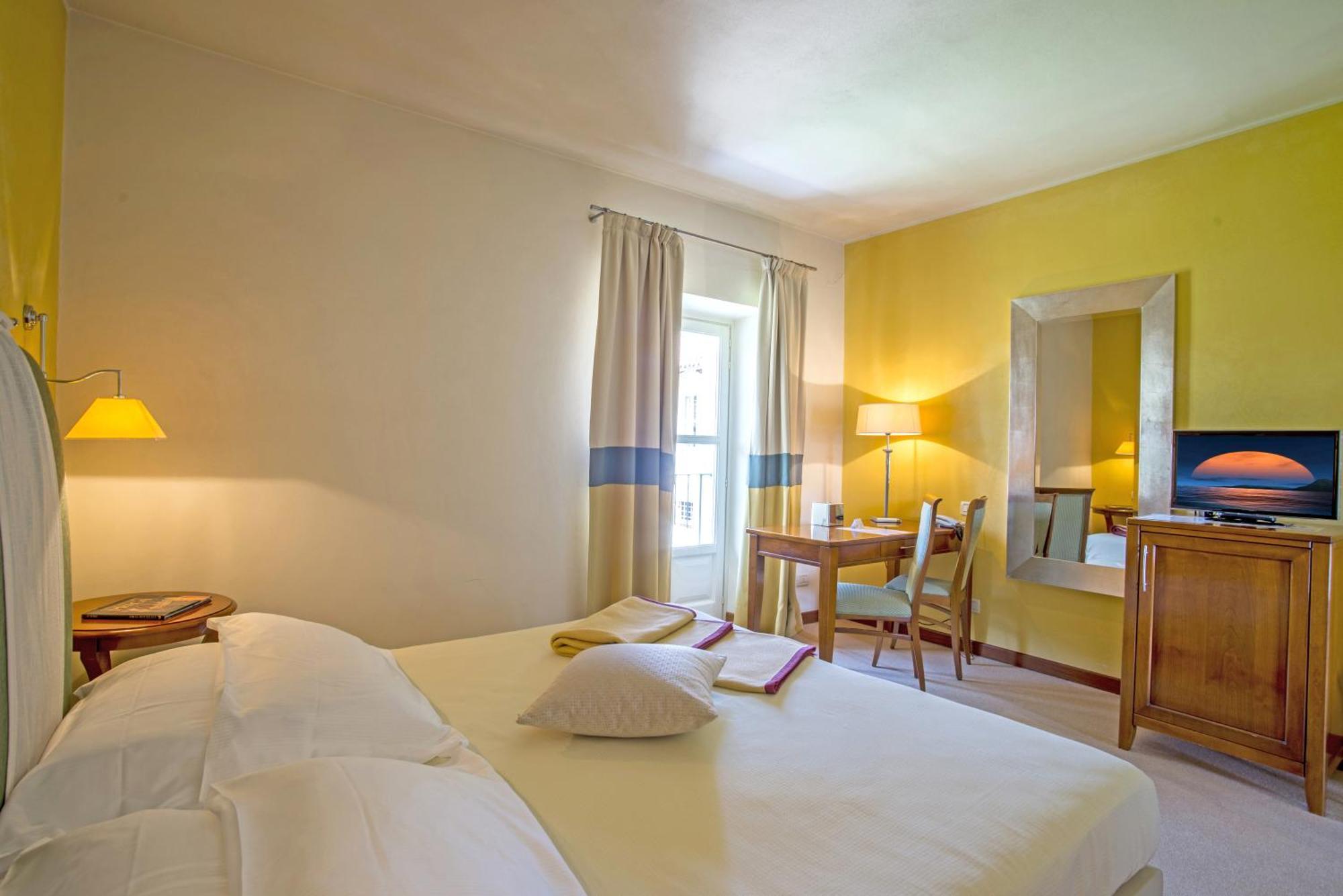 Hotel Antico Podere Propano Saluzzo Exterior photo
